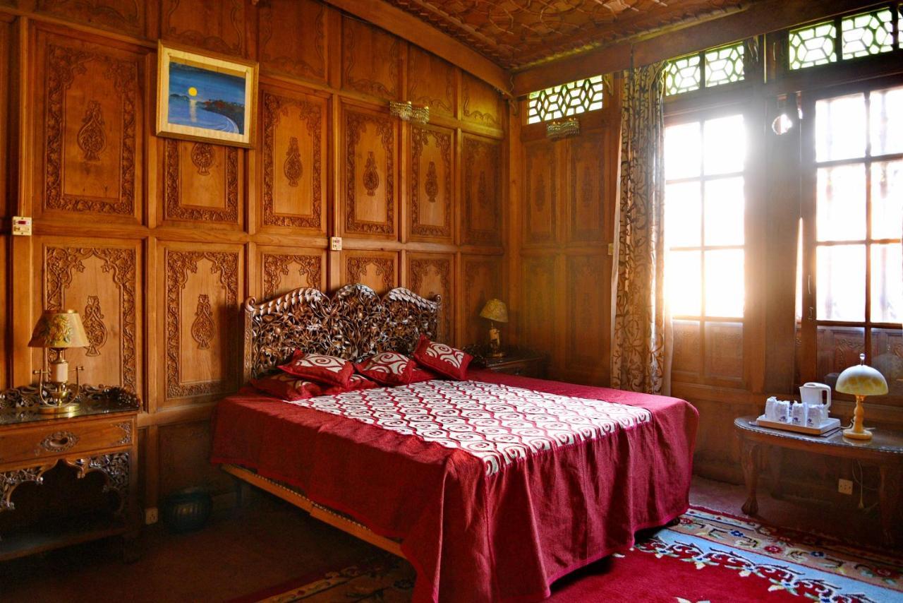 เดอ ไลลา เฮาส์โบ๊ต  Hotel ศรีนาการ์ ภายนอก รูปภาพ